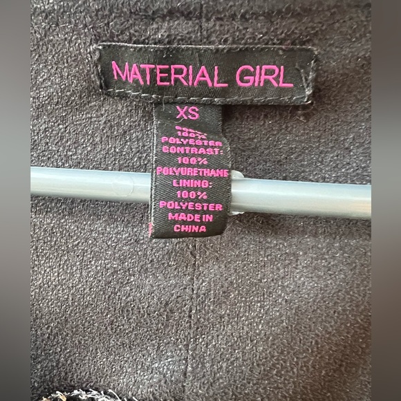 Skulls and Roses - Picture 6 of 6